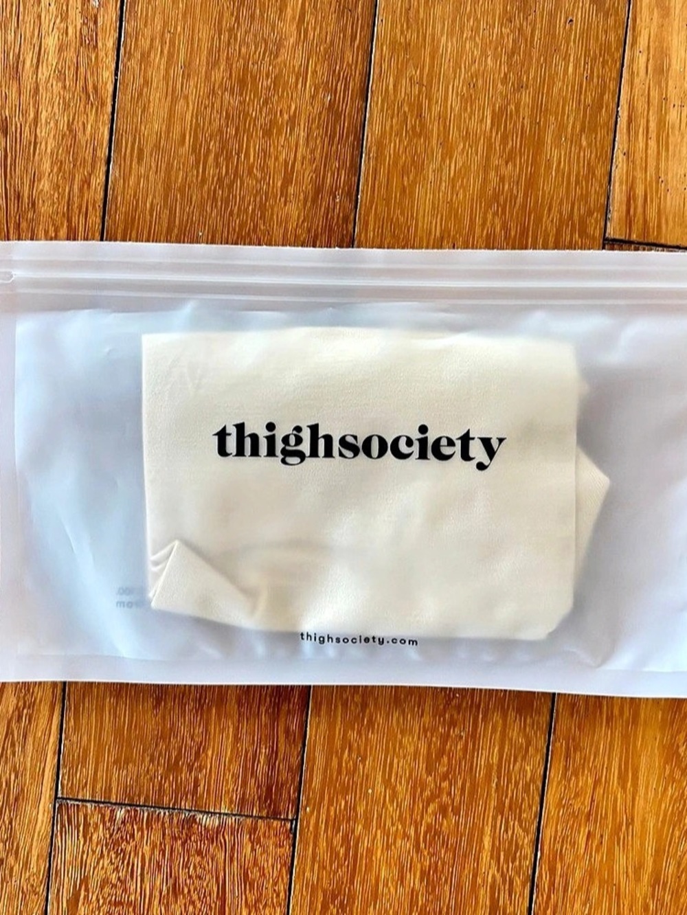 NIB thighsociety Staple Short - Size S/M